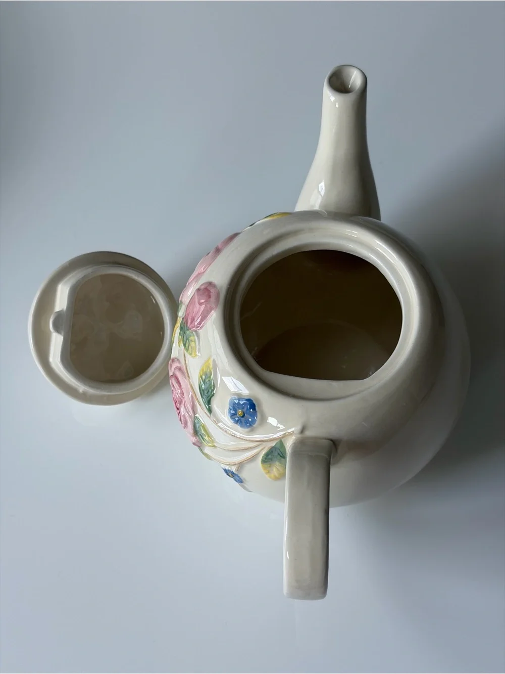 KF Vintage Ivory Glaze Ceramic Teapot - Embossed Pink Roses & Blue Flowers.